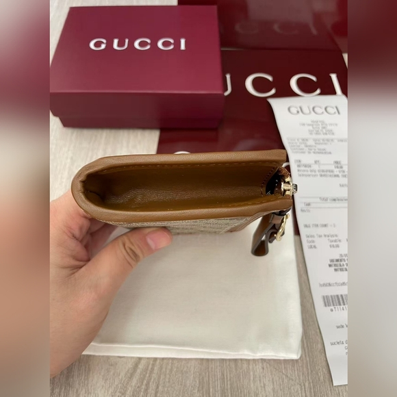 Gucci GG Emblem zip card case - Picture 4 of 12